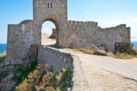 Romantikus és monumentális bulgáriai emlékművek