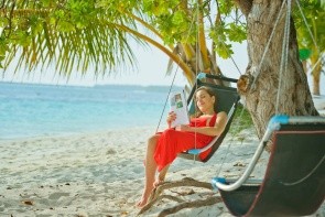 Holiday Island Resort & Spa