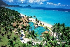 La Pirogue Resort & Spa