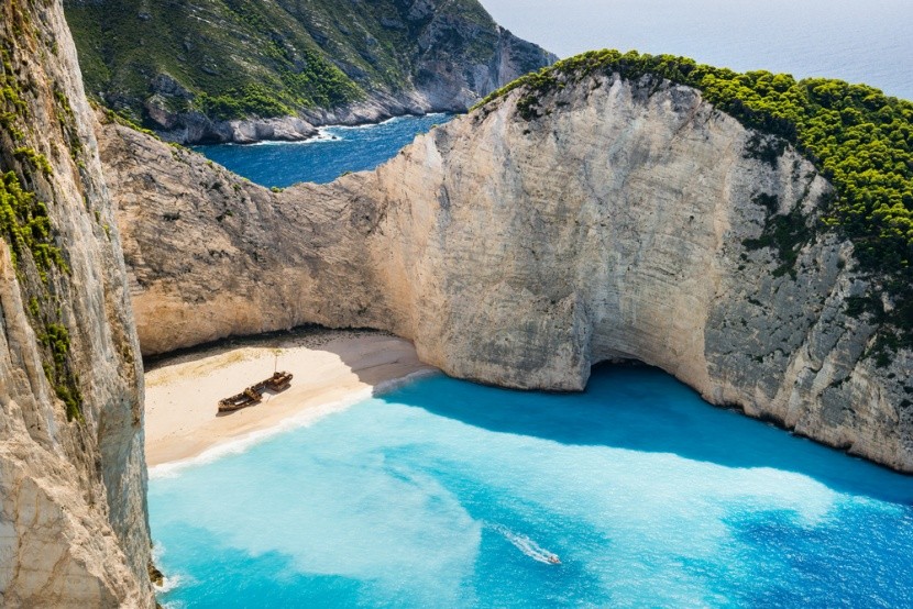 Navagio Beach, Zakynthos, Görögország